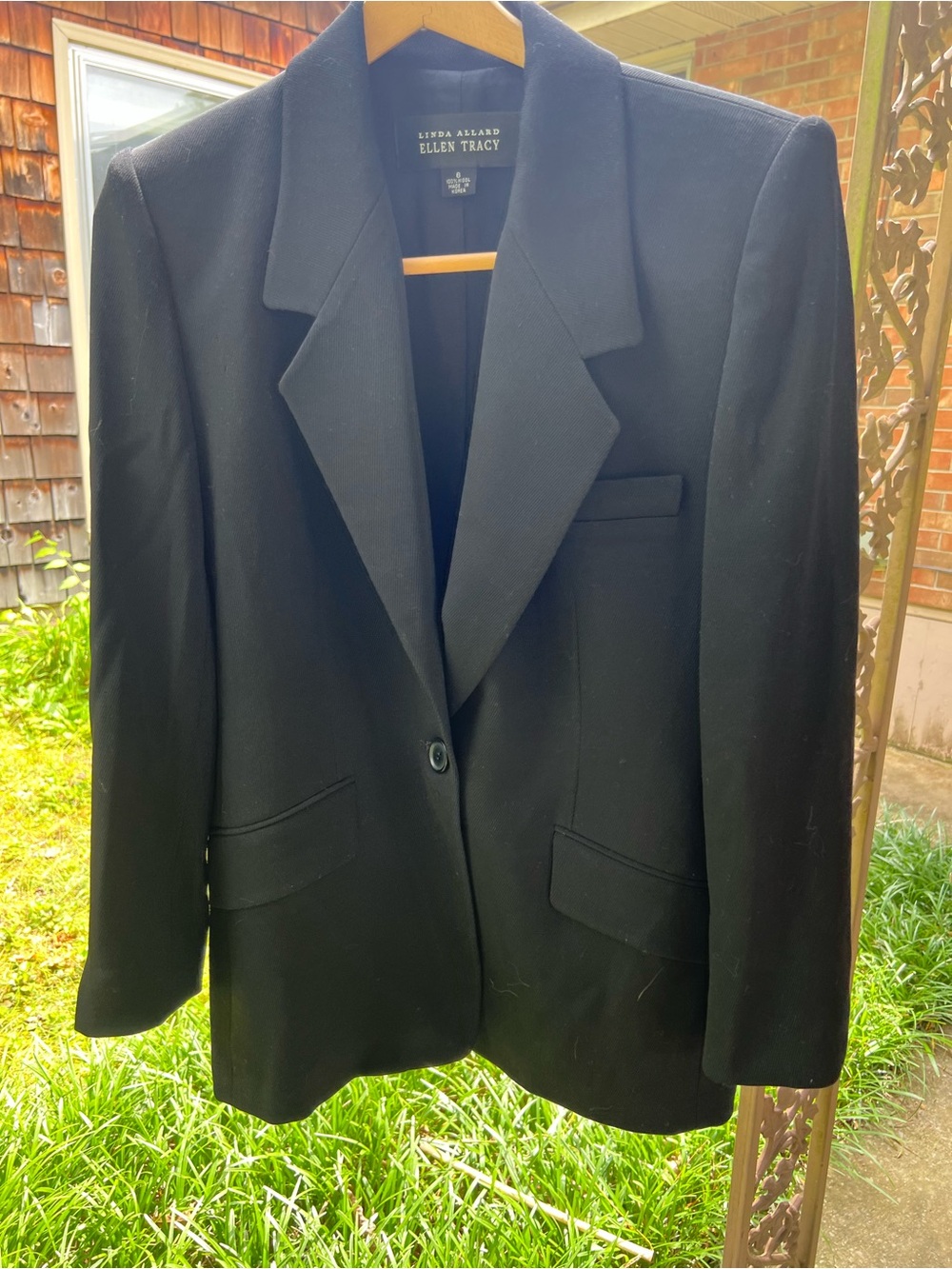 Ellen Tracy Black Single-Button Notch Lapel Blazer